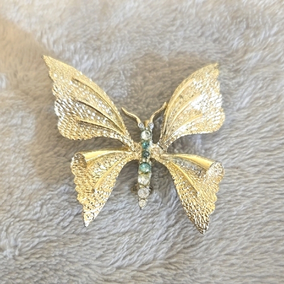 Jewelry - #128 Vintage Elegant Gold Butterfly Brooch